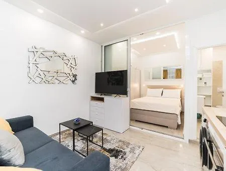 Sea Apartment *